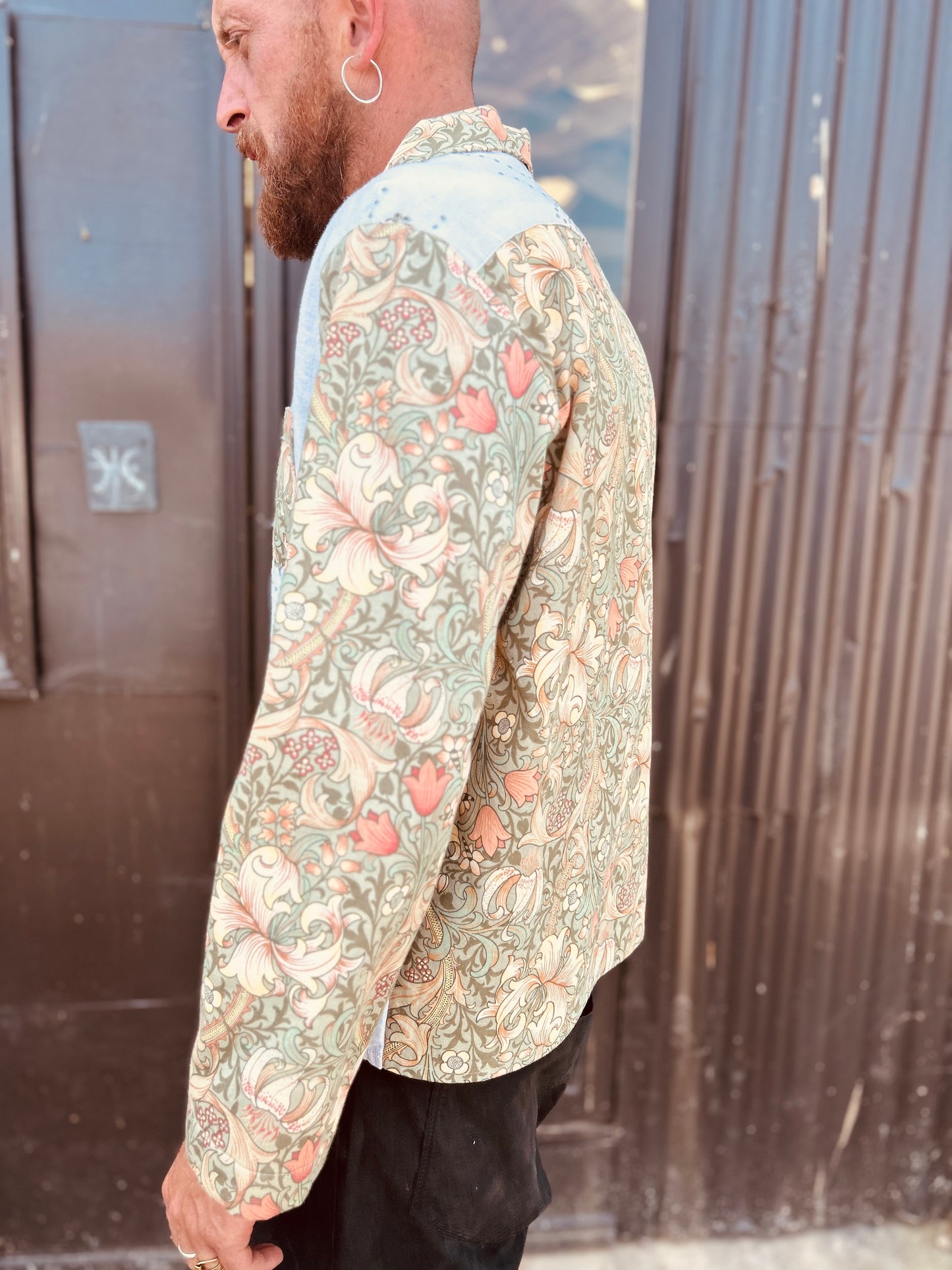 Mens Shirt #14- Large